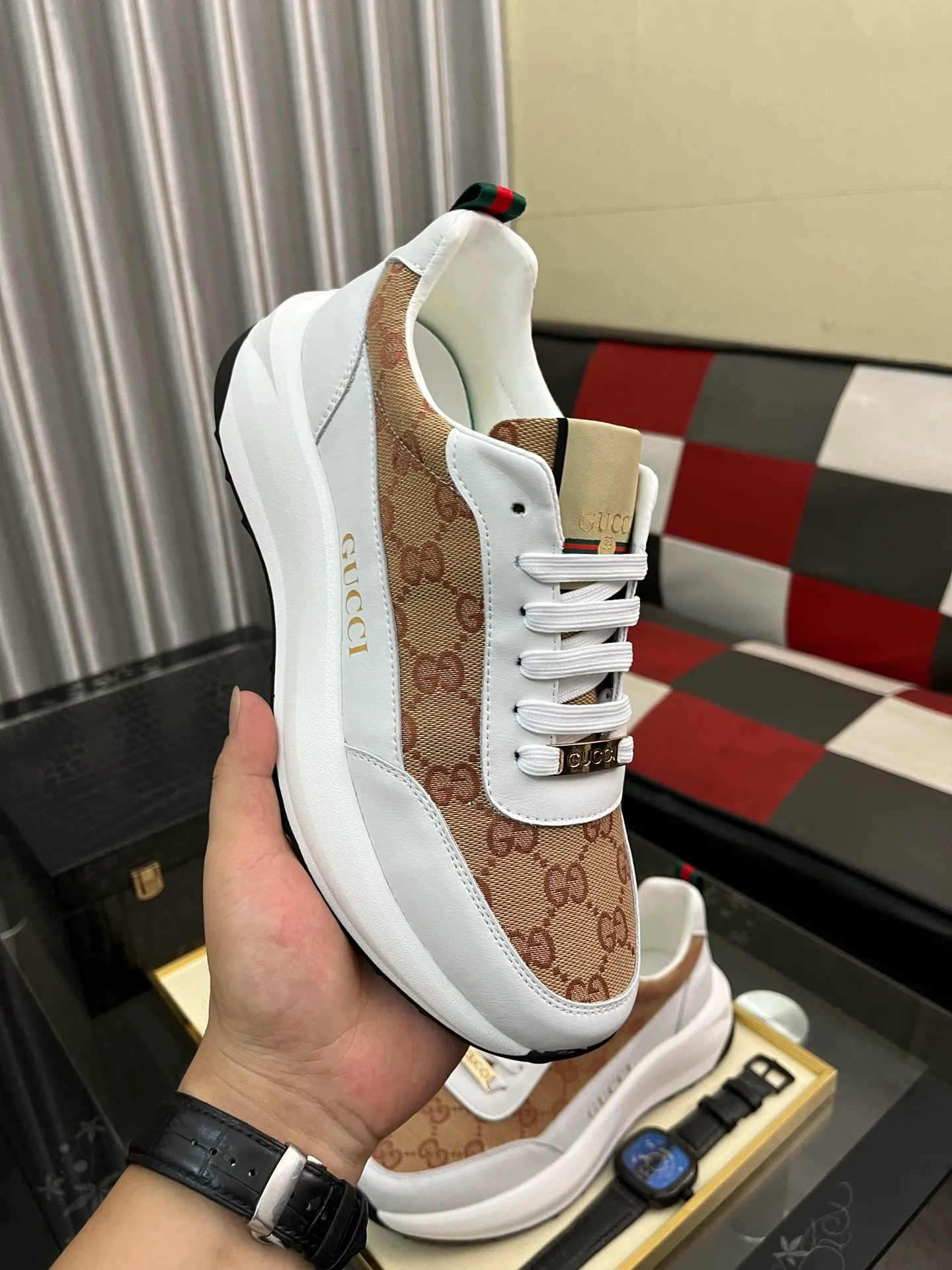 Men's Men's Shoes💰440⌚️⌚️【GUCCI】Gucci men's latest white shoe series casual shoes! The official website is built 1:1. Upper: Made of imported cowhide, with electric embroidery ➕Inner lining: Made of high-quality first-layer pigskin, soft and comfortable. Picky material selection and exquisite workmanship give you the best enjoyment. Size: 38-444️⃣Colors available